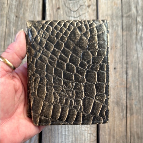 Black Crocodile Embossed Card Holder - Picture 11 of 14